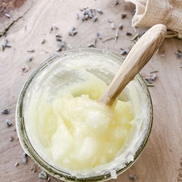 dry scalp hair mask in glass bowl